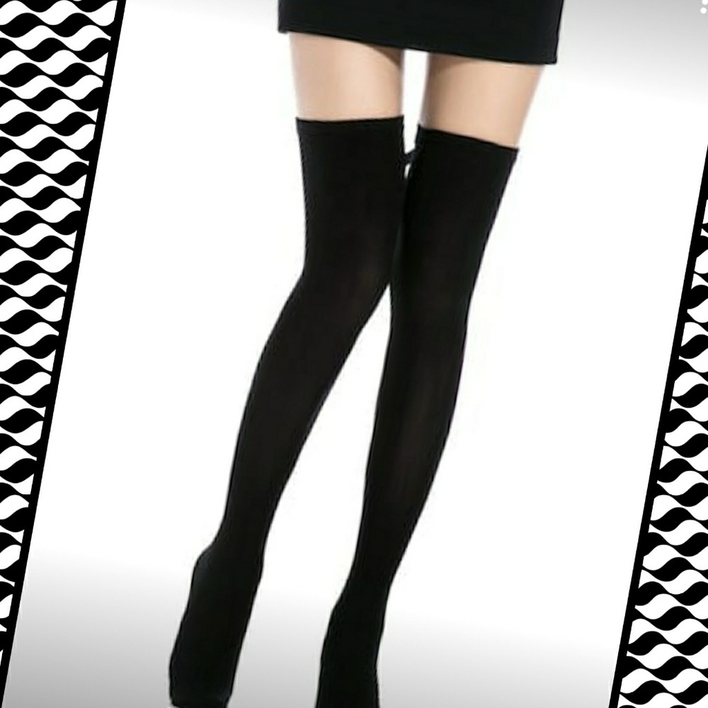 LAST PAIR Over The Knee Rhinestone & Bow Socks - Picture 4 of 5